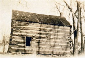 Michael_Kuhn_cabin